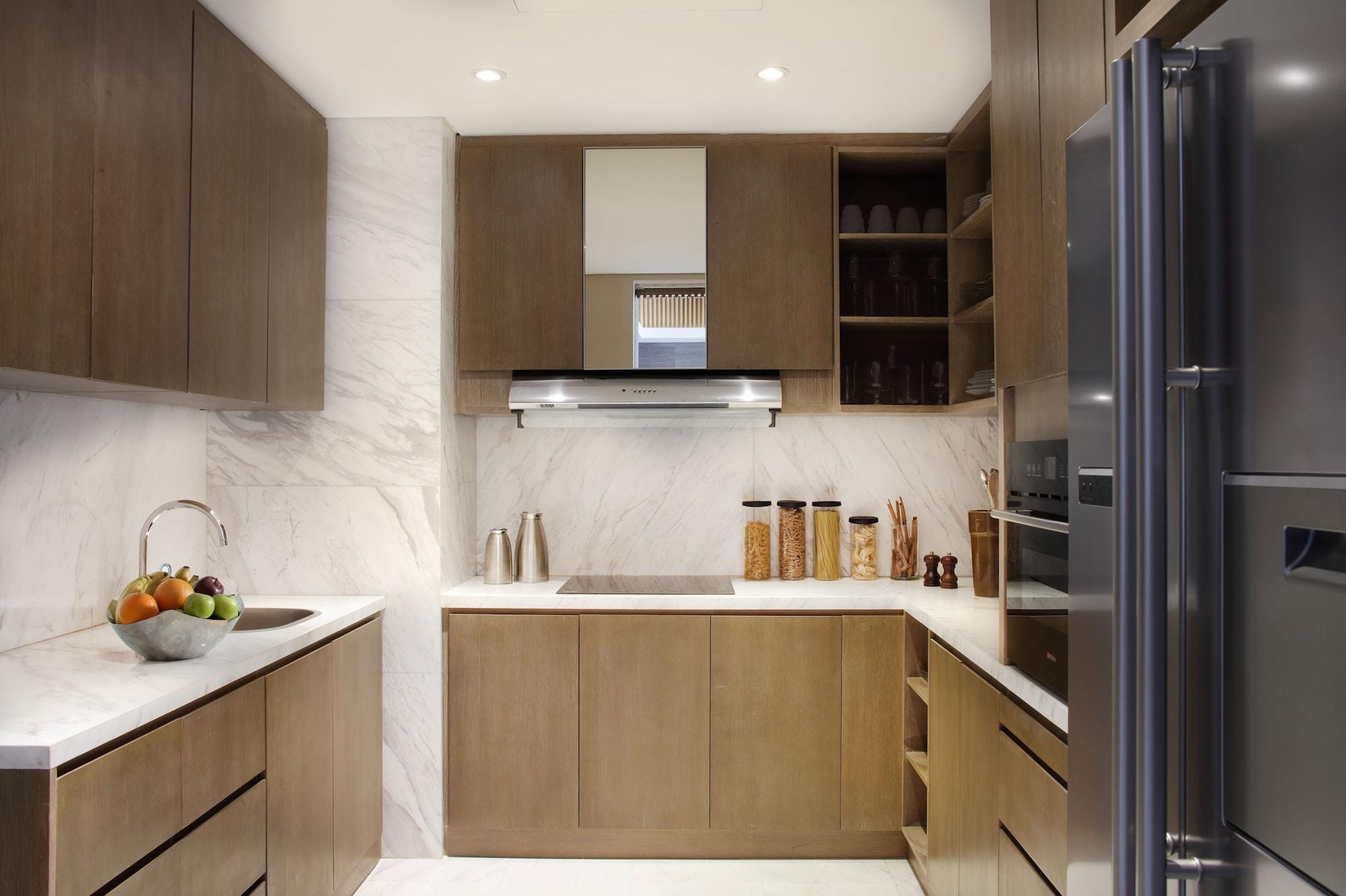 Doubletree By Hilton Jakarta - Diponegoro Zewnętrze zdjęcie A modern kitchen