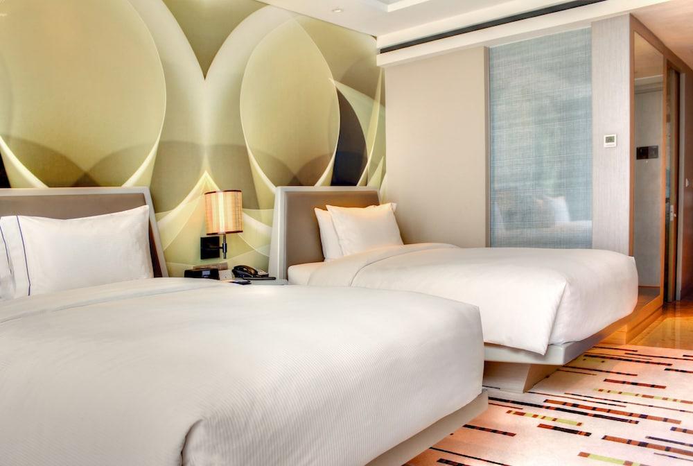 Doubletree By Hilton Jakarta - Diponegoro Zewnętrze zdjęcie Deluxe Room