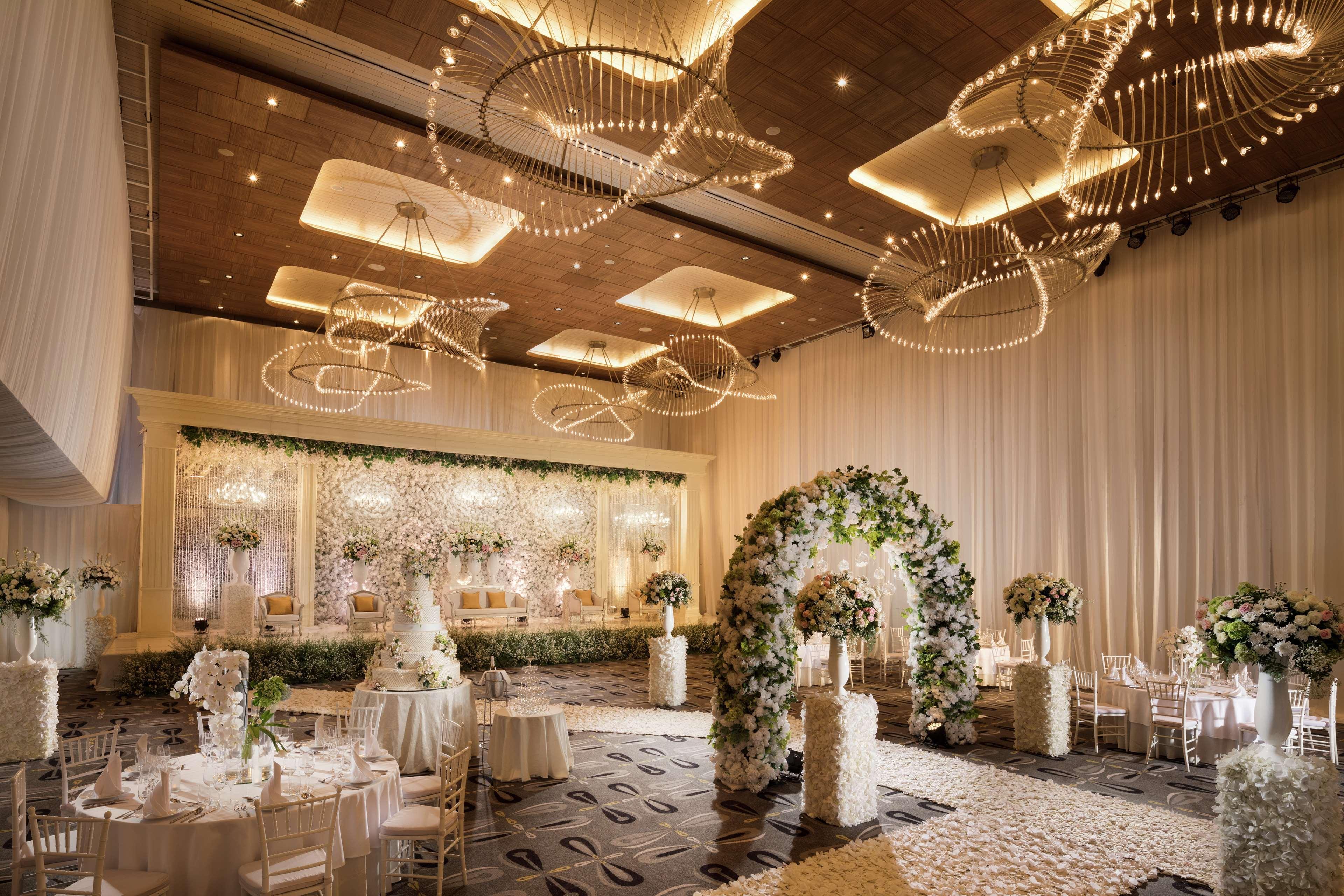 Doubletree By Hilton Jakarta - Diponegoro Zewnętrze zdjęcie The Wedding Hall