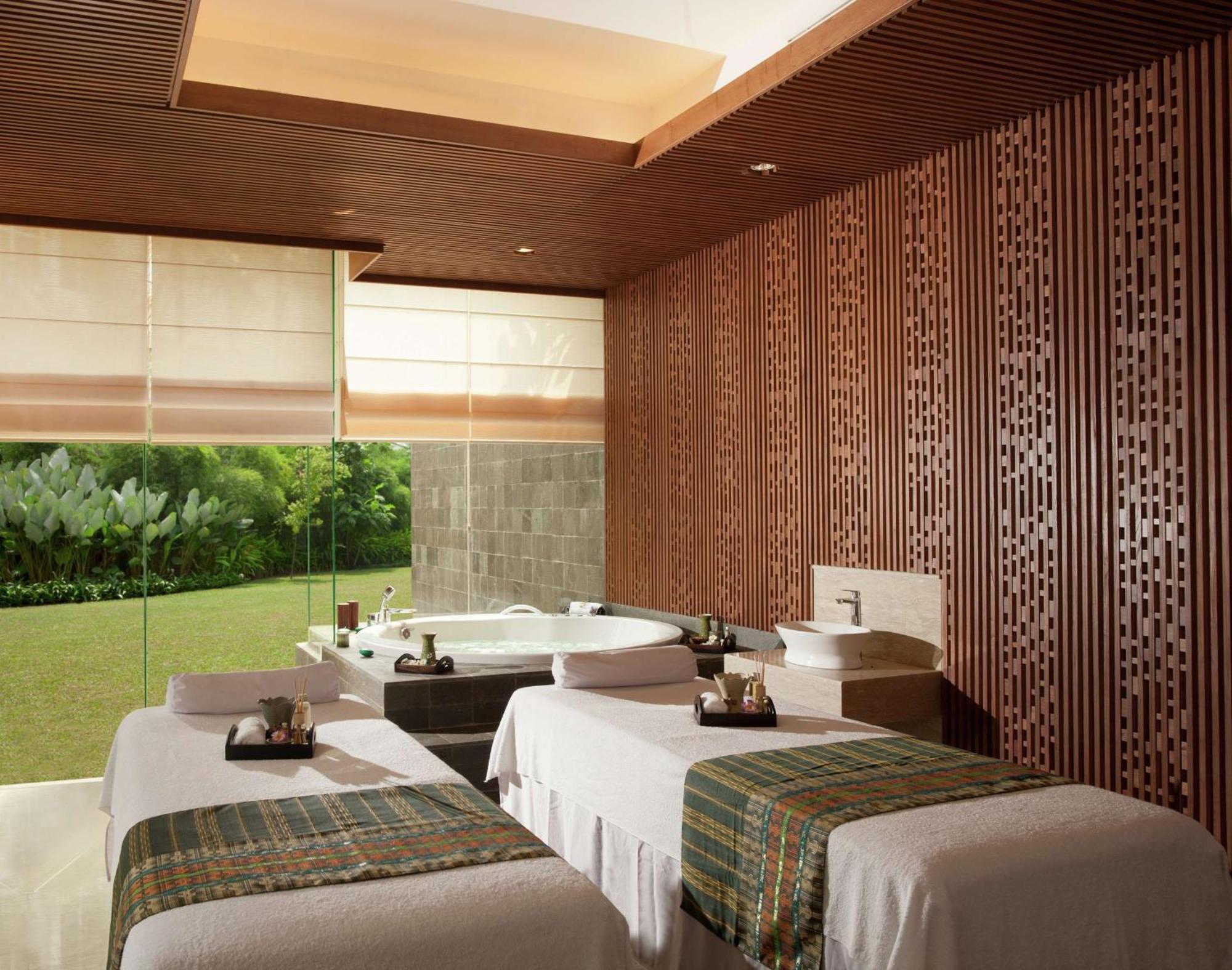Doubletree By Hilton Jakarta - Diponegoro Zewnętrze zdjęcie Spa at The Oberoi, Mumbai